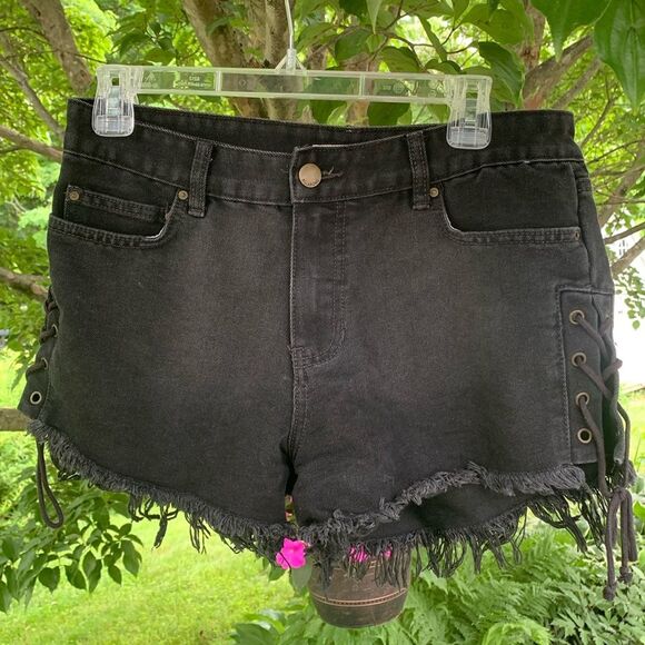 Billabong black Jean Shorts size 29 - Picture 1 of 6